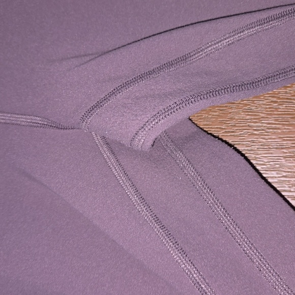 Lululemon Cropped High Rise Leggings Size 8 - Picture 3 of 7